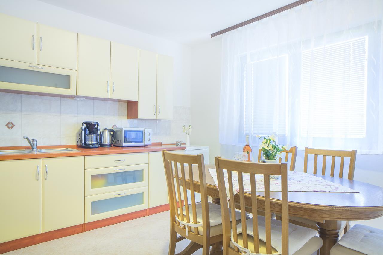 Apartment Ante Слуни Экстерьер фото